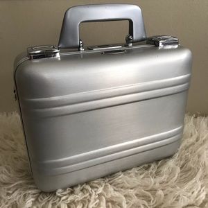 ZERO HALLIBURTON Small Aluminum Camera/Gun Case